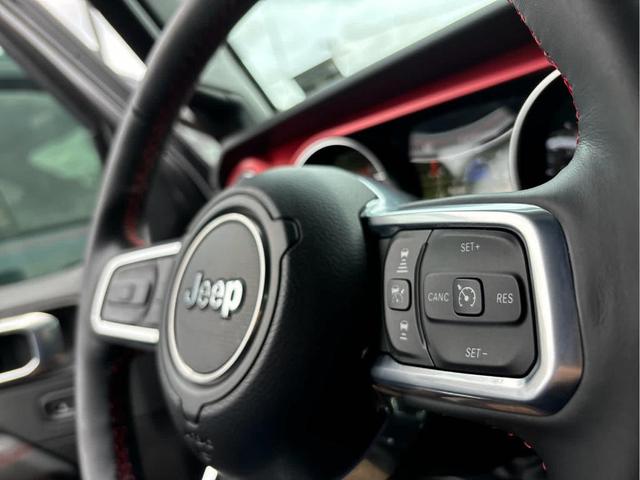 Photo of 2022 Granite Crystal Clearcoat Metallic Jeep Gladiator