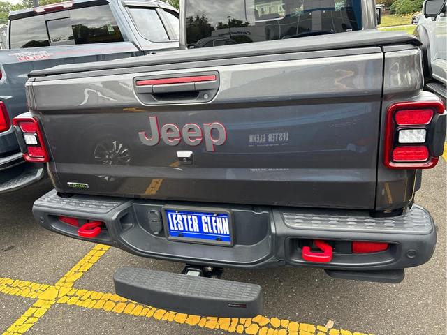 Photo of 2022 Granite Crystal Clearcoat Metallic Jeep Gladiator