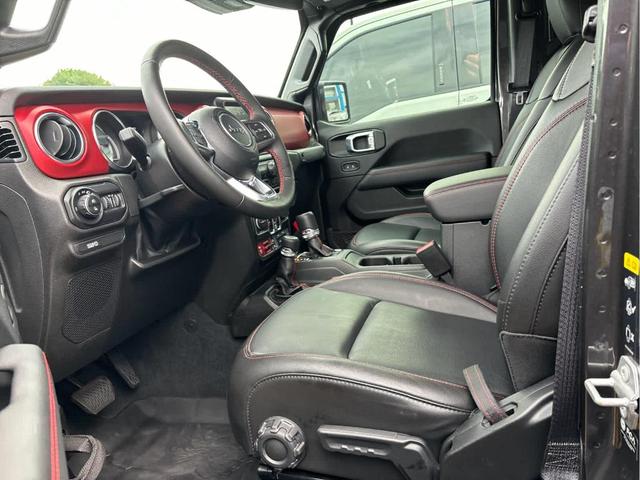 Photo of 2022 Granite Crystal Clearcoat Metallic Jeep Gladiator