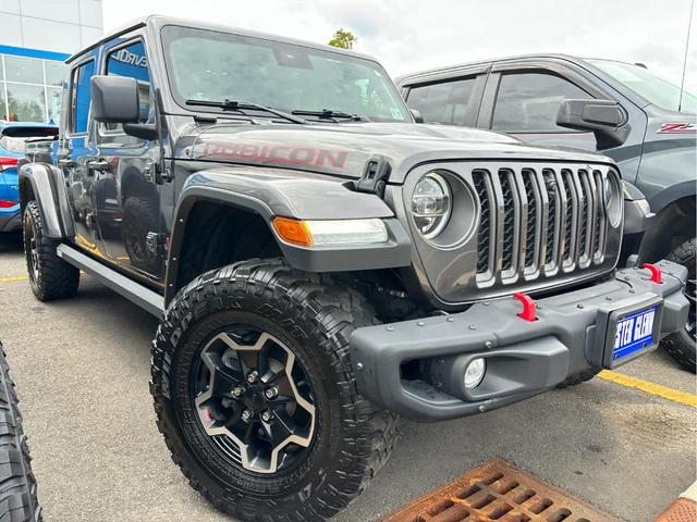 Photo of 2022 Granite Crystal Clearcoat Metallic Jeep Gladiator