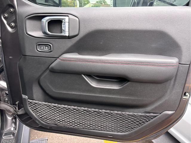 Photo of 2022 Granite Crystal Clearcoat Metallic Jeep Gladiator