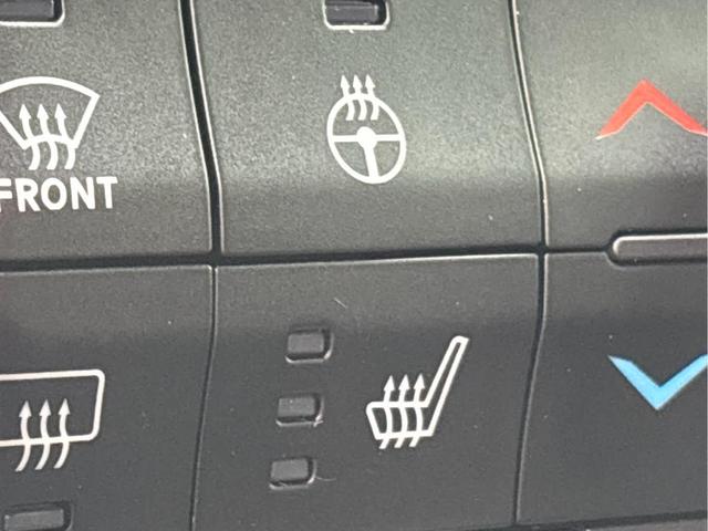Photo of 2022 Granite Crystal Clearcoat Metallic Jeep Gladiator