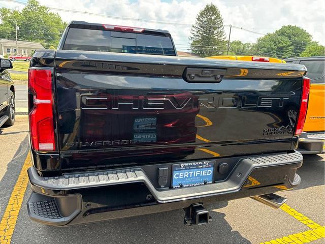 Photo of 2025 Black Chevrolet Silverado 2500