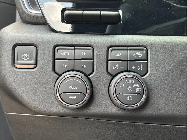 Photo of 2025 Black Chevrolet Silverado 2500