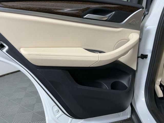 Photo of 2020 Alpine White BMW X3