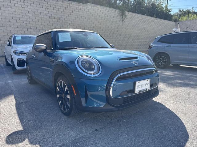 Photo of 2024 Island Blue Metallic MINI Hardtop