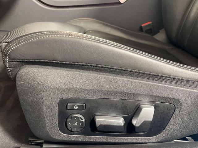 Photo of 2024 Black Sapphire Metallic BMW 840