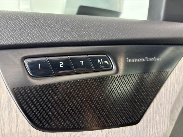 Photo of 2023 Silver Dawn Metallic Volvo XC90 Recharge Plug-In Hybrid