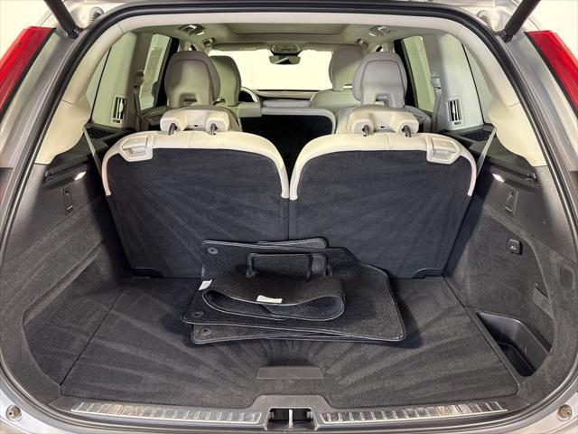 Photo of 2023 Silver Dawn Metallic Volvo XC90 Recharge Plug-In Hybrid