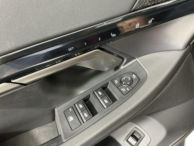 Photo of 2024 Alpine White BMW i5