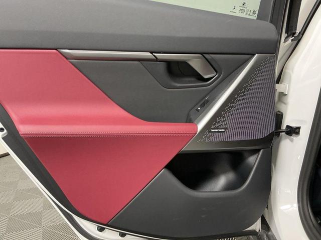 Photo of 2024 Alpine White BMW i5