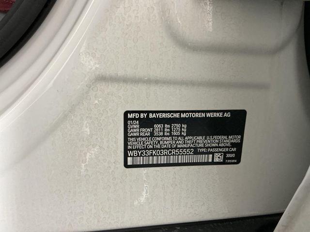 Photo of 2024 Alpine White BMW i5