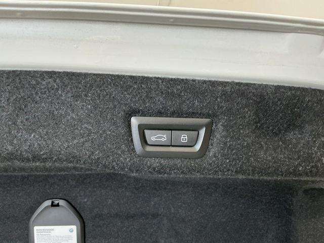 Photo of 2024 Alpine White BMW i5