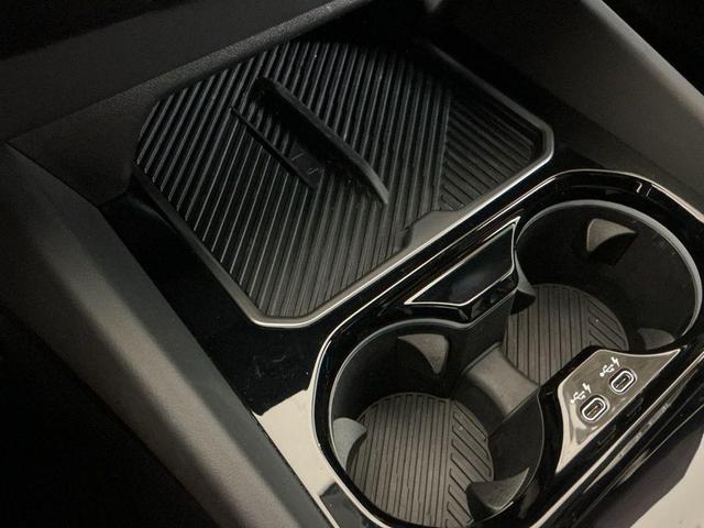 Photo of 2024 Alpine White BMW i5