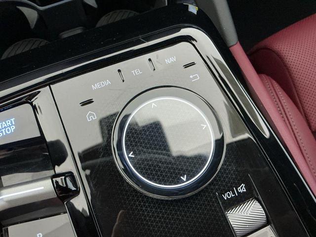Photo of 2024 Alpine White BMW i5
