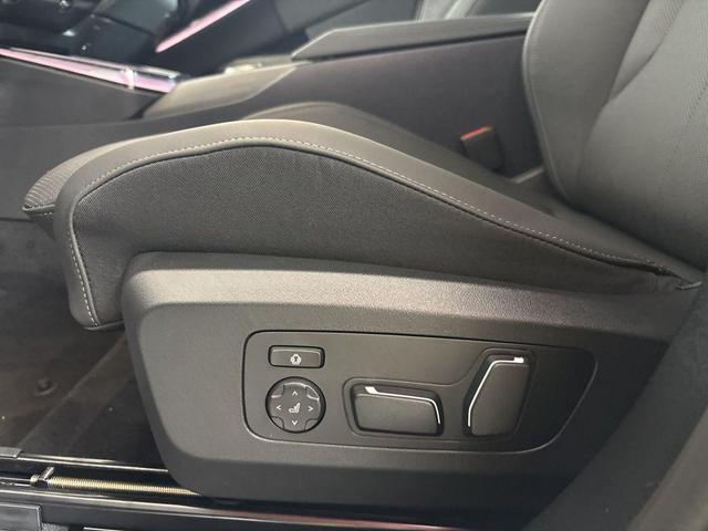 Photo of 2025 Alpine White BMW X3