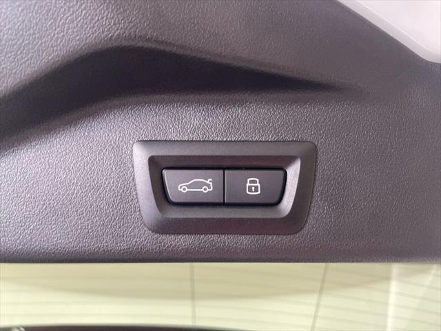 Photo of 2025 Alpine White BMW X5