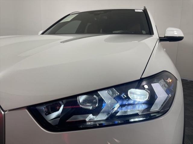Photo of 2025 Alpine White BMW X5