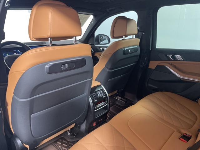 Photo of 2025 Alpine White BMW X5