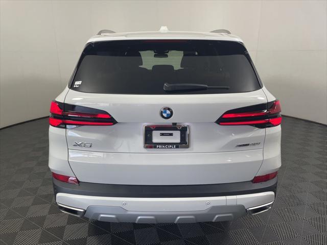 Photo of 2025 Alpine White BMW X5