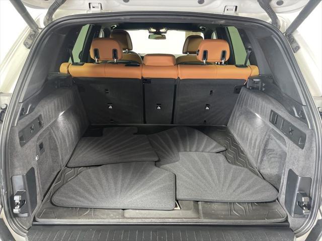 Photo of 2025 Alpine White BMW X5