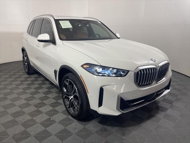 Photo of 2025 Alpine White BMW X5