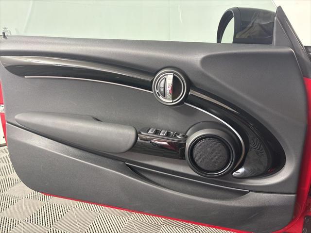 Photo of 2024 Chili Red MINI Convertible