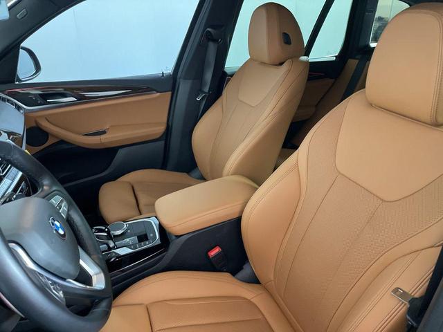 Photo of 2024 Jet Black BMW X3