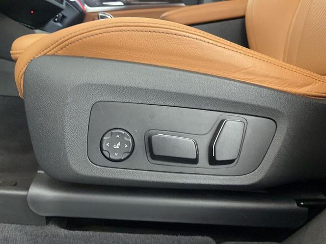 Photo of 2024 Jet Black BMW X3