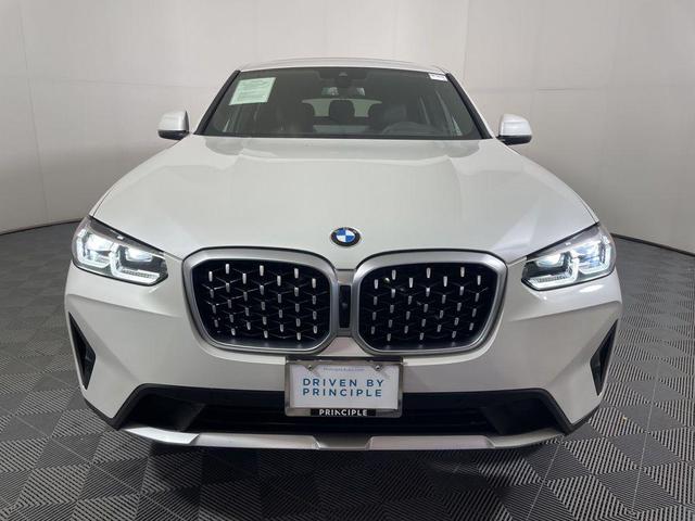 Photo of 2023 White Metallic BMW X4