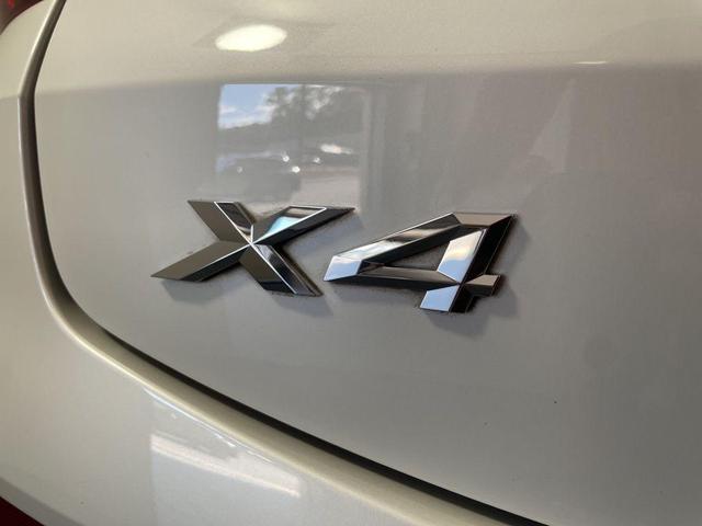 Photo of 2023 White Metallic BMW X4