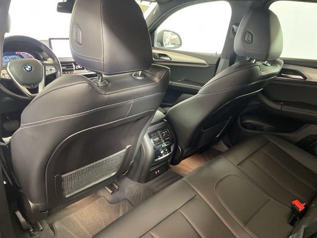 Photo of 2023 White Metallic BMW X4