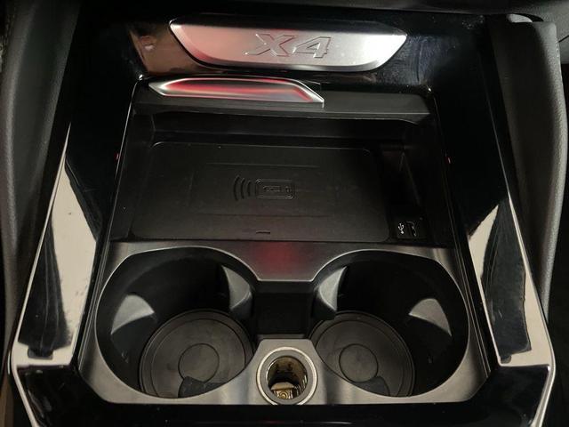 Photo of 2023 White Metallic BMW X4
