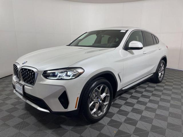 Photo of 2023 White Metallic BMW X4