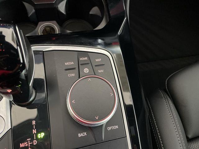 Photo of 2023 White Metallic BMW X4