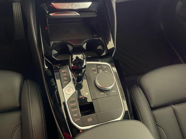 Photo of 2023 White Metallic BMW X4
