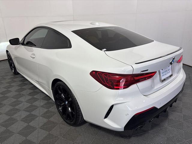 Photo of 2025 Alpine White BMW 430