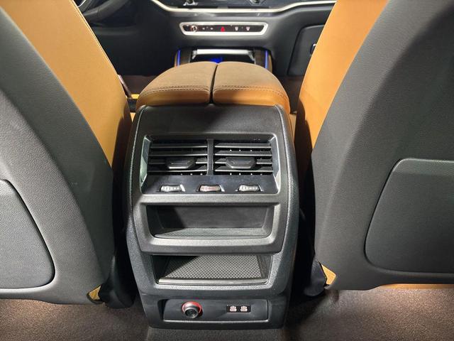 Photo of 2024 Black Sapphire Metallic BMW X5