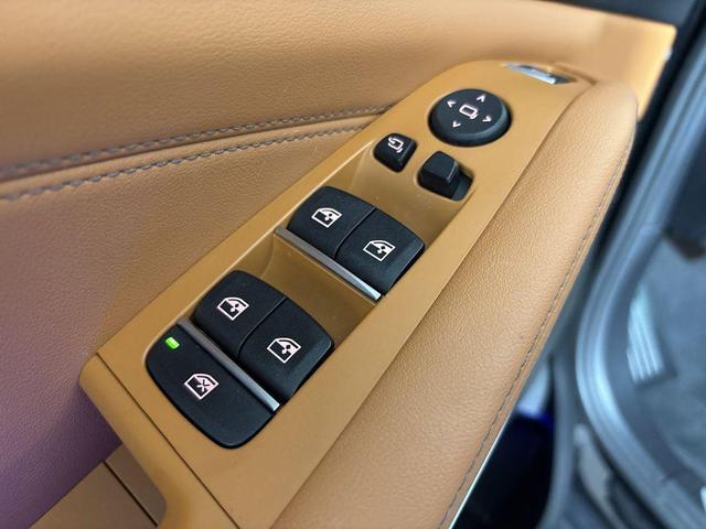 Photo of 2024 Black Sapphire Metallic BMW X5