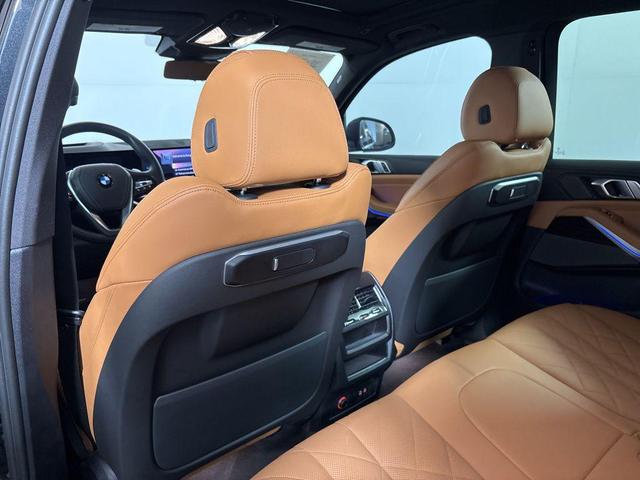 Photo of 2024 Black Sapphire Metallic BMW X5