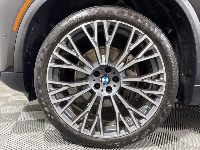 Photo of 2024 Black Sapphire Metallic BMW X5