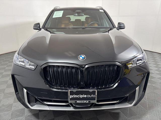 Photo of 2024 Black Sapphire Metallic BMW X5
