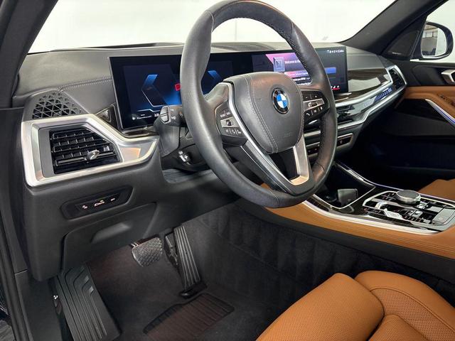 Photo of 2024 Black Sapphire Metallic BMW X5