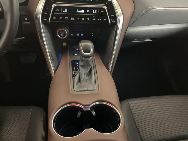 Photo of 2024 Ruby Flare Pearl Toyota Venza
