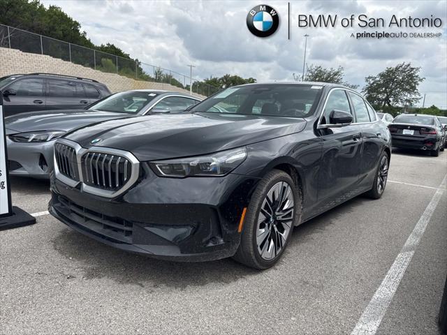 2024 BMW 530