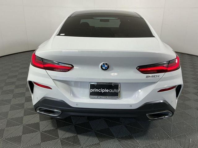 Photo of 2022 Alpine White BMW 840