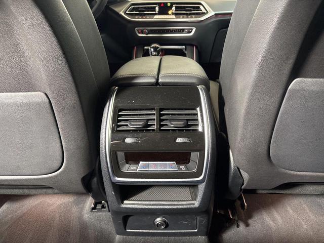 Photo of 2023 Phytonic Blue Metallic BMW X5