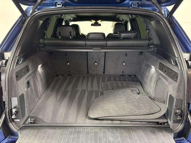 Photo of 2023 Phytonic Blue Metallic BMW X5