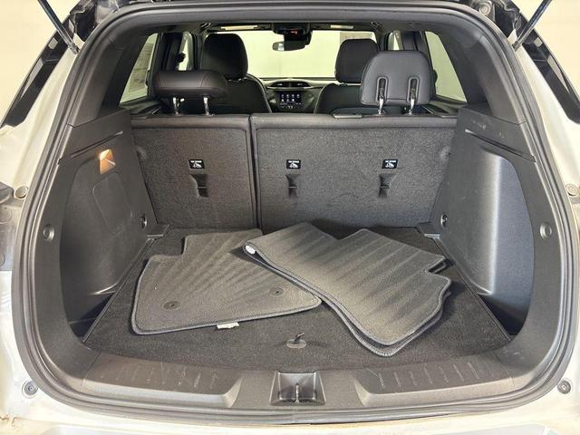 Photo of 2022 Summit White Chevrolet Trailblazer