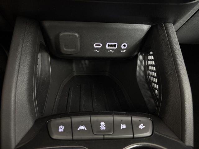 Photo of 2022 Summit White Chevrolet Trailblazer